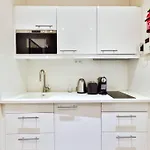 Cozy 4Beds -Victor Hugo-Champs Elysees-Trocadero!